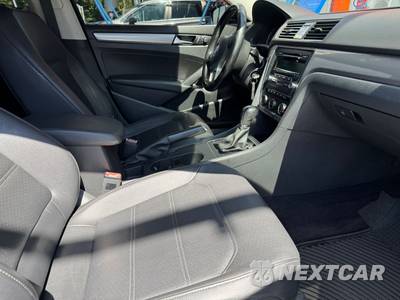 2014 Volkswagen Passat 1.8T Wolfsburg Edition - zdjęcie 14 z 18 - miniatura