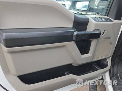 2018 Ford Super Duty F-350 Cab Chassis XL Crew Cab DRW - zdjęcie 17 z 22 - miniatura