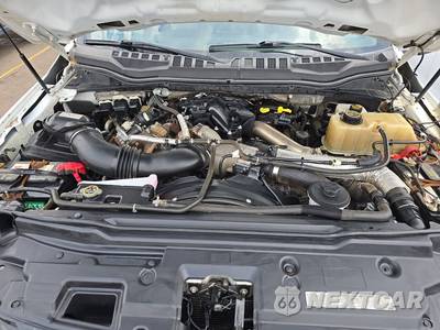 2018 Ford Super Duty F-350 Cab Chassis XL Crew Cab DRW - zdjęcie 16 z 22 - miniatura