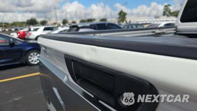 2023 Nissan TITAN Platinum Reserve Crew Cab Short Bed - zdjęcie 21 z 26 - miniatura