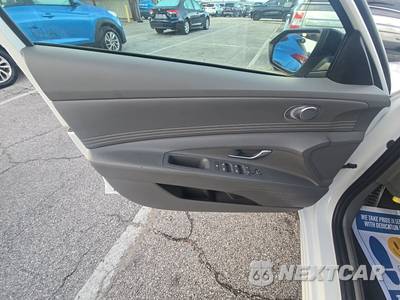 2026 Hyundai Elantra SEL Sport - zdjęcie 9 z 22 - miniatura