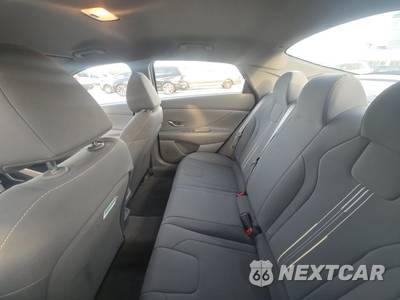 2026 Hyundai Elantra SEL Sport - zdjęcie 13 z 22 - miniatura