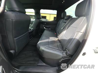 2025 Toyota Tundra Platinum Crew Cab Short Bed - zdjęcie 13 z 23 - miniatura