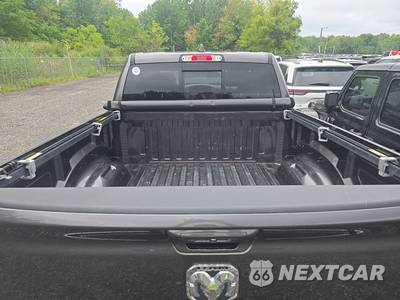 2023 Ram 1500 Laramie Crew Cab Short Bed - zdjęcie 16 z 26 - miniatura