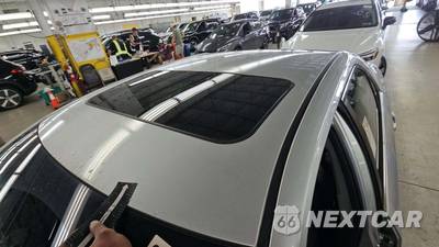 2014 Toyota Camry SE Sport - zdjęcie 31 z 46 - miniatura
