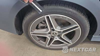 2021 Mercedes-Benz CLA 250 4MATIC - zdjęcie 30 z 38 - miniatura