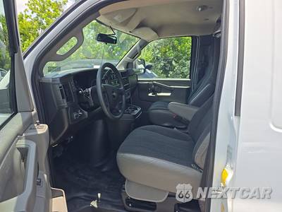 2025 Chevrolet Express 2500 Cargo Van 1WT 135.0" WB - zdjęcie 7 z 20 - miniatura