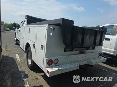 2019 Ford Super Duty F-350 Cab Chassis XL Crew Cab DRW - zdjęcie 6 z 27 - miniatura