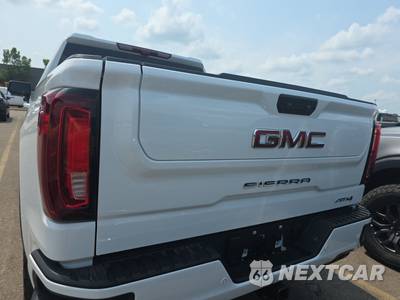 2026 GMC Sierra 1500 AT4 Crew Cab Short Bed - zdjęcie 5 z 24 - miniatura
