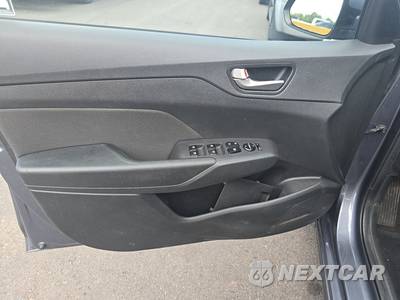 2019 Hyundai Accent SE - zdjęcie 9 z 39 - miniatura