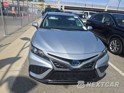 2023 Toyota Camry Hybrid SE - zdjęcie 2 z 27 - miniatura