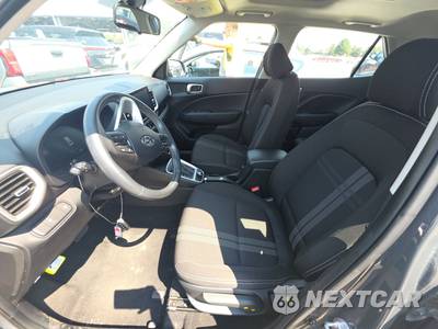 2025 Hyundai Venue SEL - zdjęcie 7 z 22 - miniatura