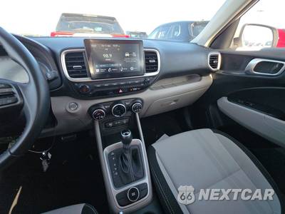 2025 Hyundai Venue SEL - zdjęcie 11 z 23 - miniatura