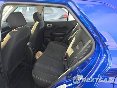 2025 Hyundai Venue SEL - zdjęcie 13 z 27 - miniatura