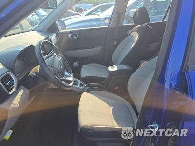 2025 Hyundai Venue SEL - zdjęcie 7 z 21 - miniatura