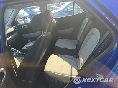 2025 Hyundai Venue SEL - zdjęcie 13 z 21 - miniatura