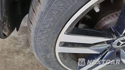 2020 Mercedes-Benz GLC 300 - zdjęcie 24 z 30 - miniatura
