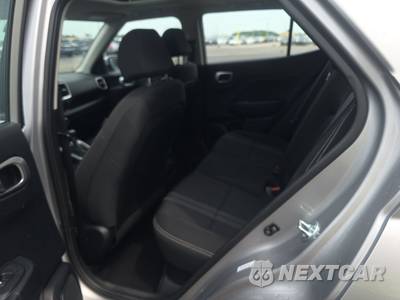 2025 Hyundai Venue SEL - zdjęcie 13 z 21 - miniatura