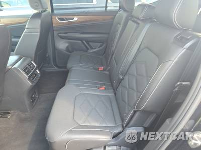 2025 Volkswagen Atlas 2.0T SE w/Technology - zdjęcie 13 z 36 - miniatura