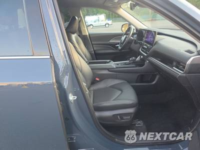 2025 Toyota Grand Highlander XLE - zdjęcie 8 z 33 - miniatura