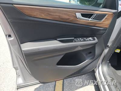 2025 Volkswagen Atlas 2.0T SE w/Technology - zdjęcie 9 z 20 - miniatura