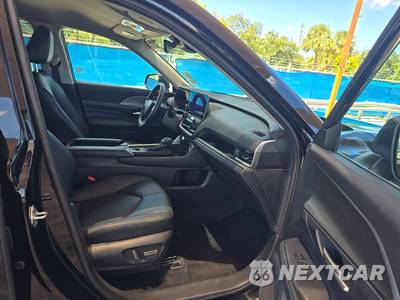 2025 Toyota Grand Highlander XLE - zdjęcie 8 z 25 - miniatura