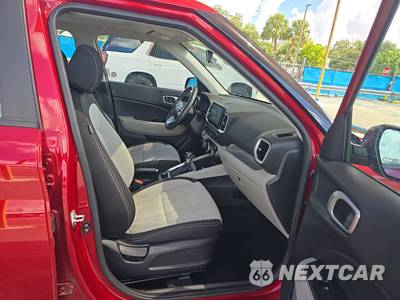 2025 Hyundai Venue SEL - zdjęcie 8 z 28 - miniatura