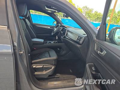 2025 Volkswagen Atlas Cross Sport 2.0T SE w/Technology - zdjęcie 8 z 22 - miniatura