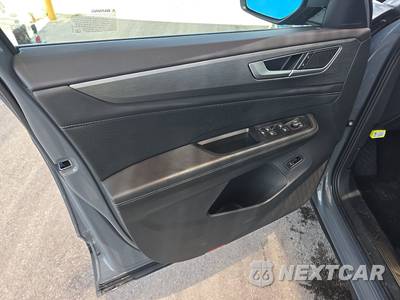 2025 Volkswagen Atlas Cross Sport 2.0T SE w/Technology - zdjęcie 9 z 22 - miniatura