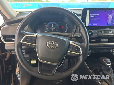 2025 Toyota Grand Highlander XLE - zdjęcie 10 z 24 - miniatura