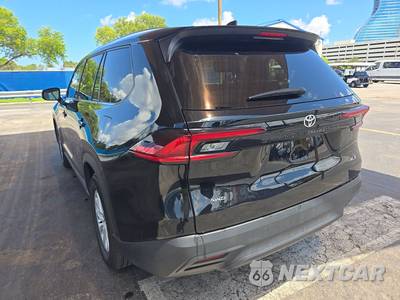 2025 Toyota Grand Highlander XLE - zdjęcie 6 z 24 - miniatura