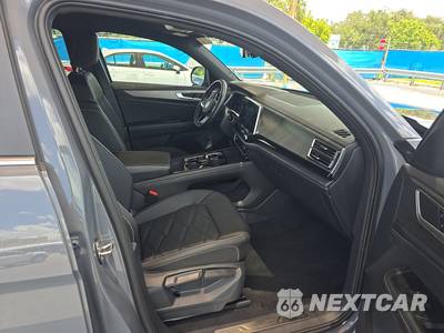 2025 Volkswagen Atlas Cross Sport 2.0T SE w/Technology - zdjęcie 8 z 22 - miniatura