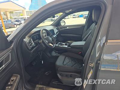 2025 Volkswagen Atlas Cross Sport 2.0T SE w/Technology - zdjęcie 7 z 22 - miniatura