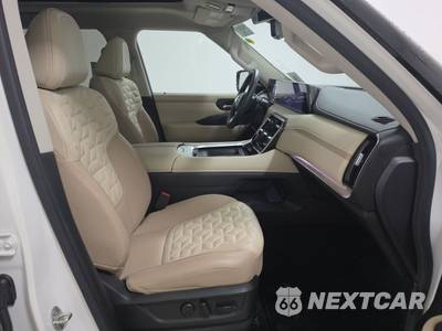 2025 Nissan Armada Platinum - zdjęcie 8 z 21 - miniatura