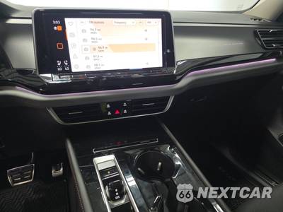 2024 Volkswagen Atlas 2.0T Peak Edition SE w/Technology - zdjęcie 11 z 23 - miniatura