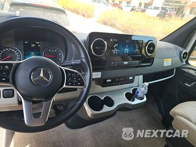 2022 Mercedes-Benz Sprinter 3500XD Cab Chassis DRW - zdjęcie 11 z 24 - miniatura