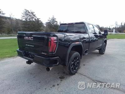 2026 GMC Sierra 2500HD AT4 Crew Cab Medium Bed - zdjęcie 5 z 13 - miniatura