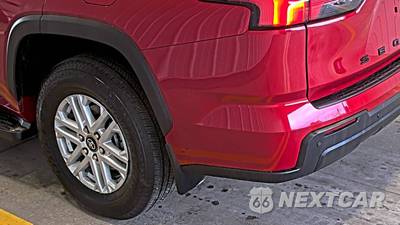 2025 Toyota Sequoia SR5 - zdjęcie 10 z 25 - miniatura
