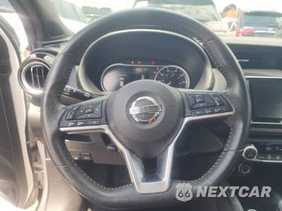 2018 Nissan Kicks SR - zdjęcie 10 z 18 - miniatura