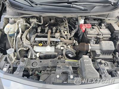 2025 Nissan Versa SV - zdjęcie 15 z 21 - miniatura