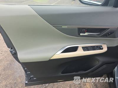 2023 Toyota Venza Limited - zdjęcie 9 z 27 - miniatura