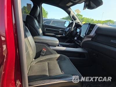 2023 Ram 1500 Laramie Crew Cab Short Bed - zdjęcie 8 z 31 - miniatura