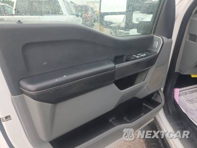 2025 Ford Super Duty F-250 XLT Crew Cab Medium Bed - zdjęcie 9 z 32 - miniatura