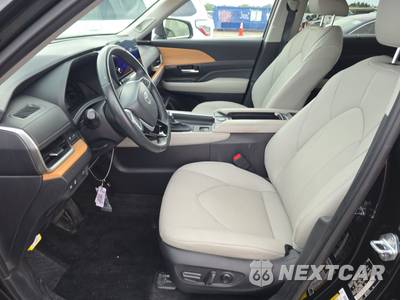 2025 Toyota Grand Highlander Limited - zdjęcie 7 z 22 - miniatura