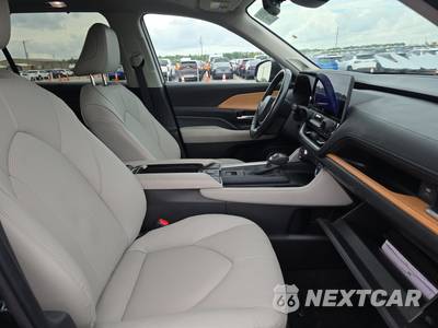 2025 Toyota Grand Highlander Limited - zdjęcie 8 z 22 - miniatura