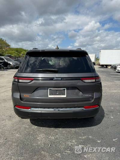 2023 Jeep Grand Cherokee Laredo - zdjęcie 5 z 14 - miniatura