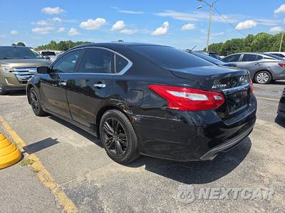 2017 Nissan Altima 2.5 S - zdjęcie 6 z 47 - miniatura