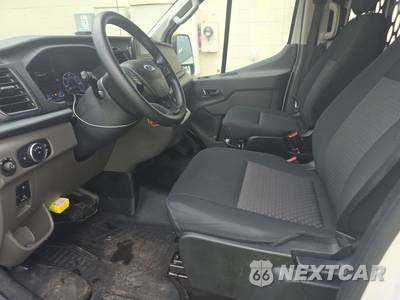 2025 Ford Transit 250 Cargo Van Low Roof 130.0" WB - zdjęcie 7 z 36 - miniatura