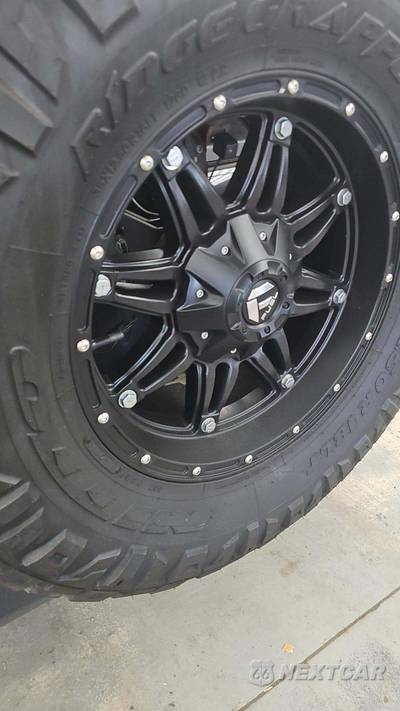2016 Jeep Wrangler Unlimited Sahara - zdjęcie 21 z 27 - miniatura