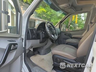2017 Mercedes-Benz Sprinter 3500XD Cab Chassis DRW - zdjęcie 13 z 31 - miniatura